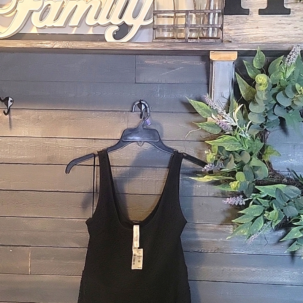 Black Aeropostale skater dress.